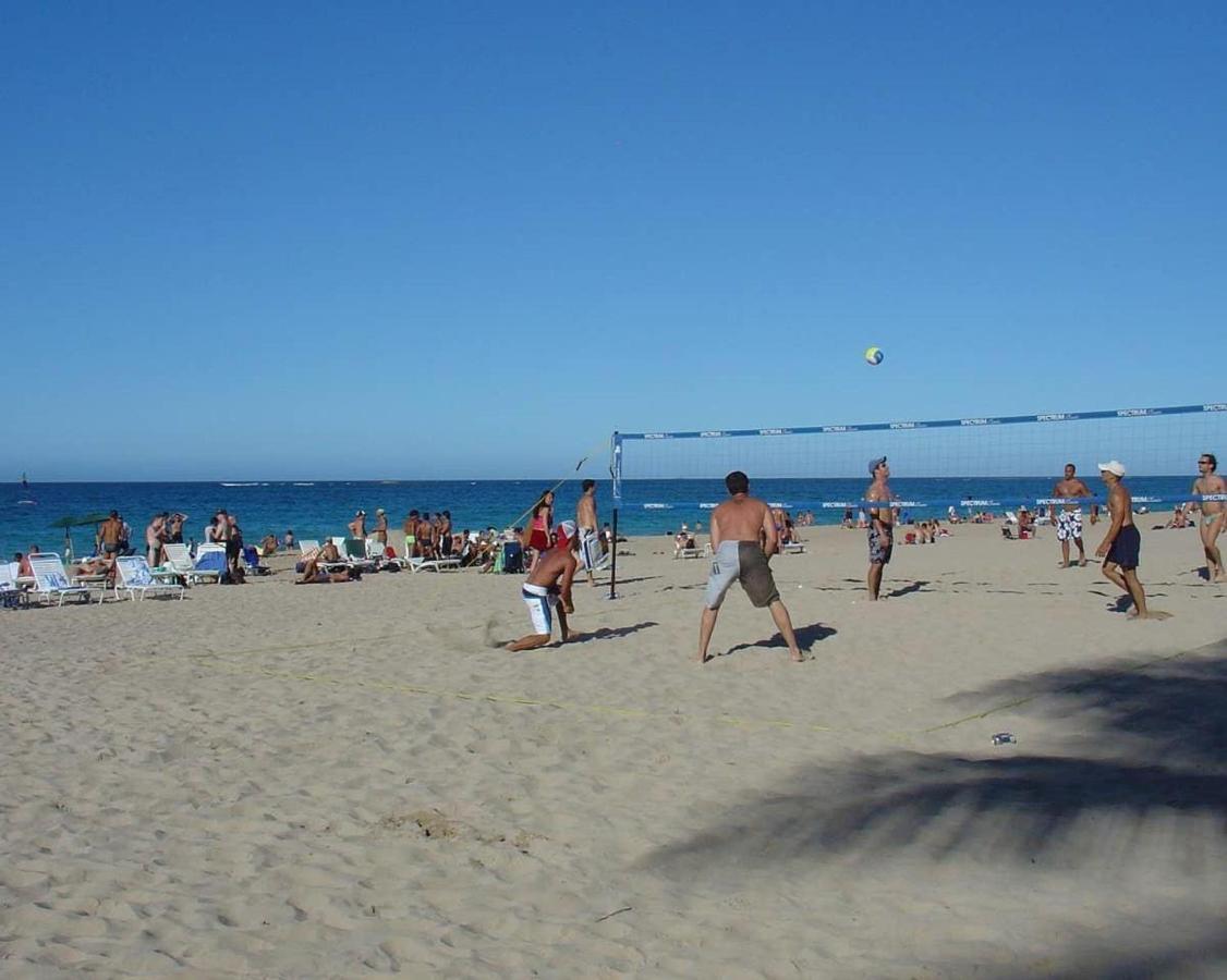 Kasa Ocean Breeze Beachfront Condo Pool Сан Хуан Екстериор снимка