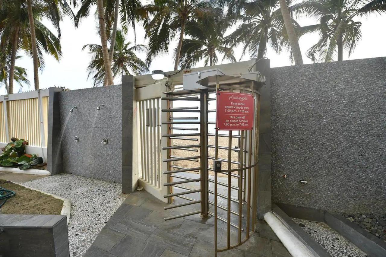 Kasa Ocean Breeze Beachfront Condo Pool Сан Хуан Екстериор снимка