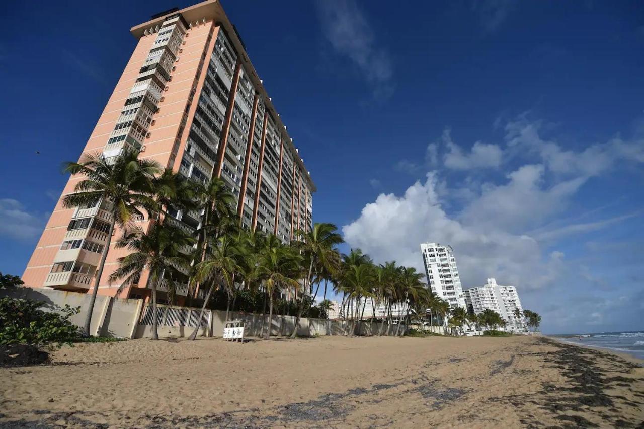 Kasa Ocean Breeze Beachfront Condo Pool Сан Хуан Екстериор снимка
