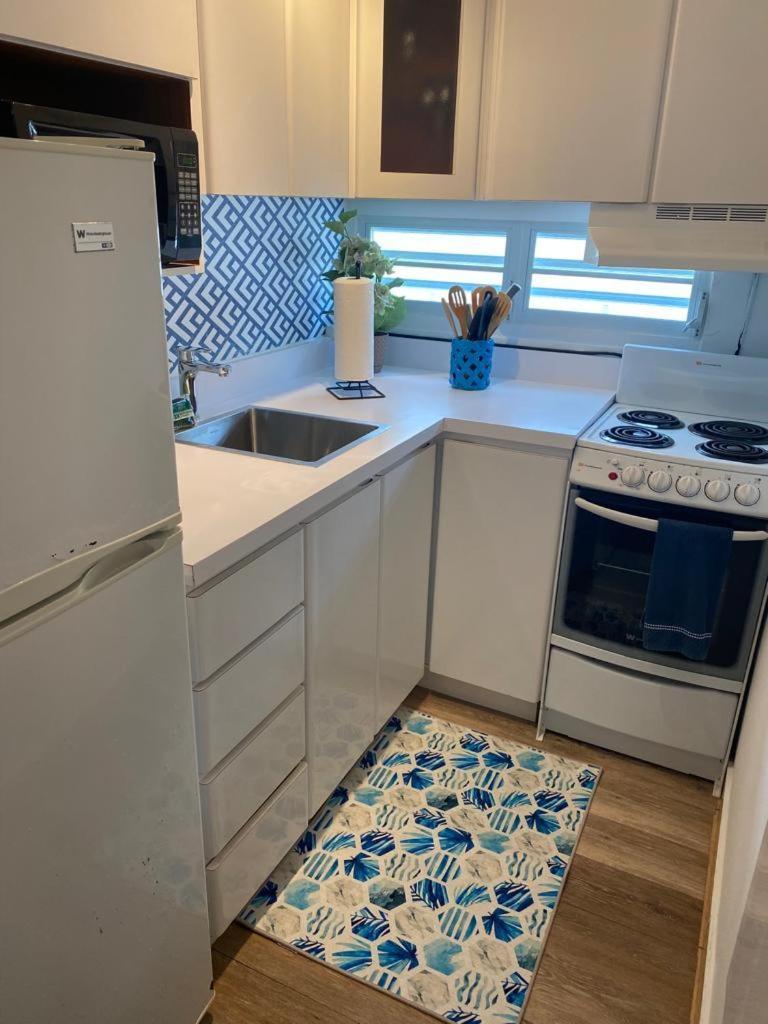 Kasa Ocean Breeze Beachfront Condo Pool Сан Хуан Екстериор снимка