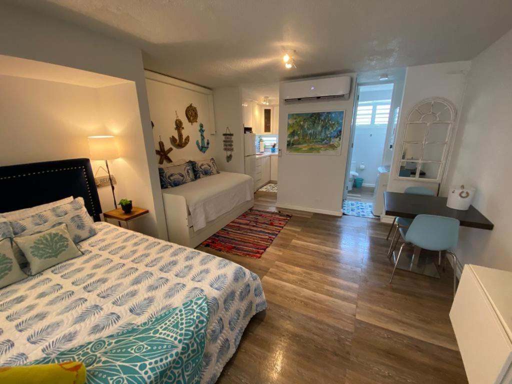 Kasa Ocean Breeze Beachfront Condo Pool Сан Хуан Екстериор снимка